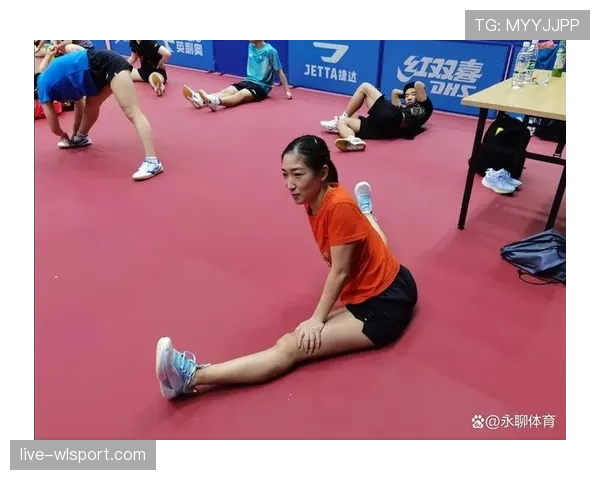 刘诗雯比赛后一身贵气，球馆里怎么看都不像普通运动员的样子啊